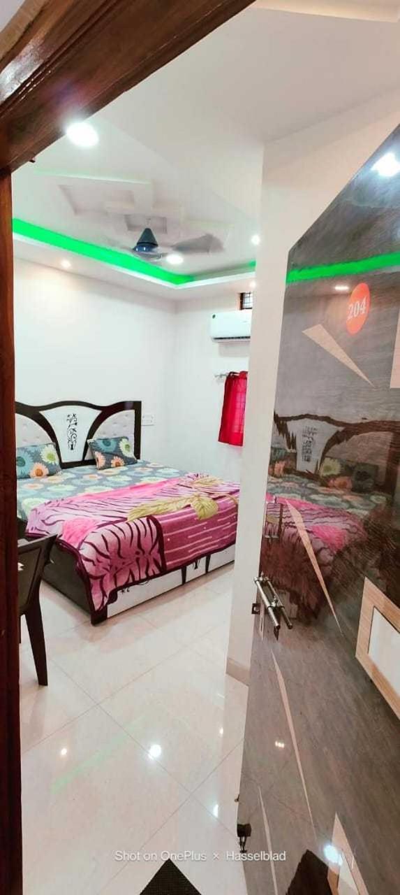 Spot On Hotel Galaxy In Sohagpur Экстерьер фото